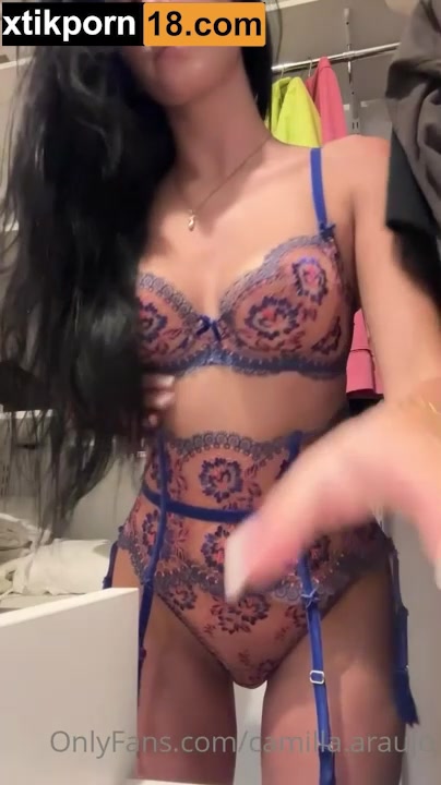 Camilla Araujo masturbate pussy with dildo